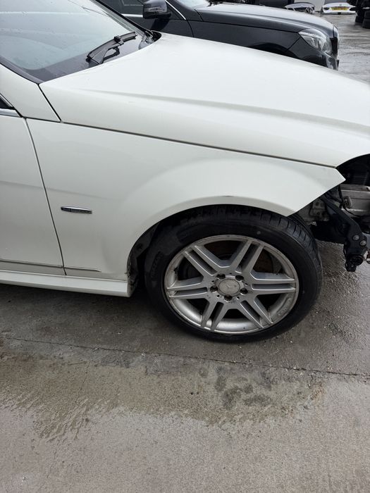 Калник Mercedes benz C class W204 ляв десен калници мерцедес ц класа в204 седан комби
