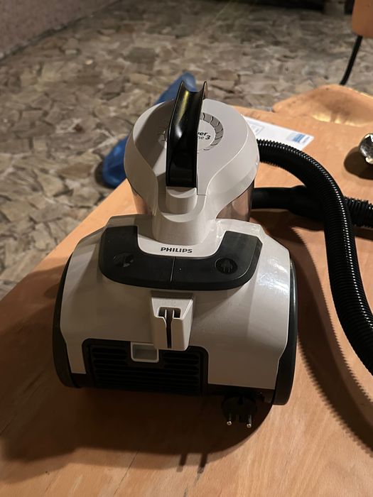 Прахосмукачка Philips серия 1000