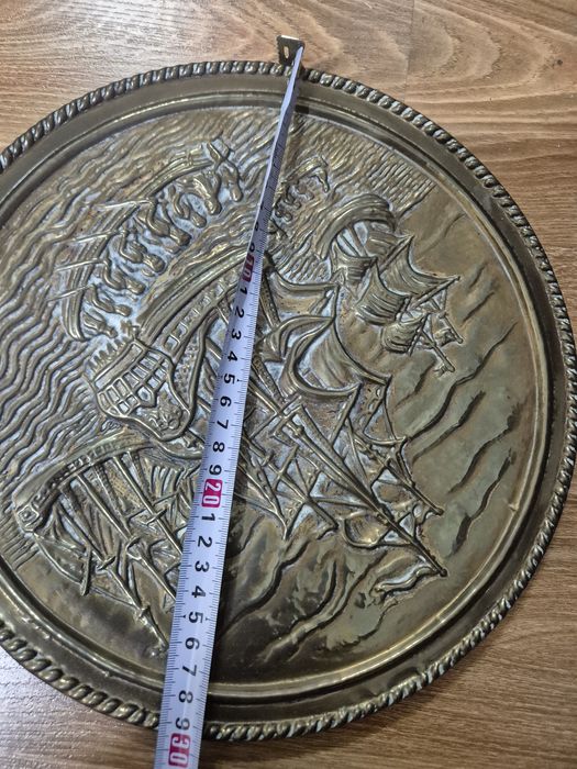 винтидж месингови релефни стенна чинии "Jenny Jones".