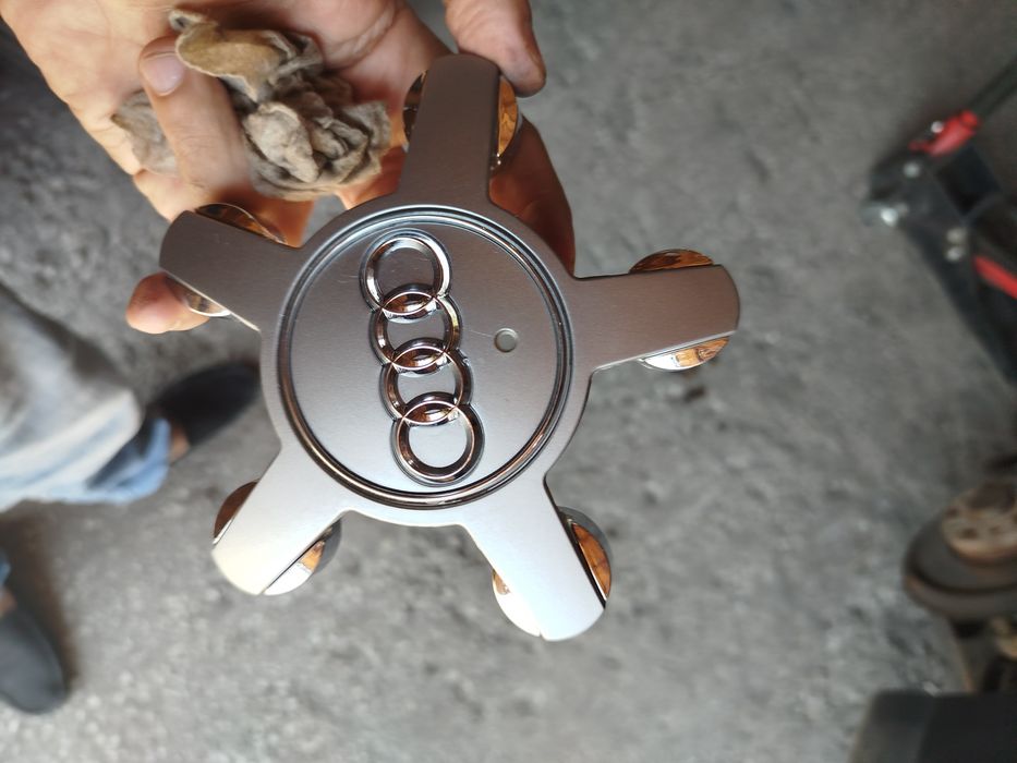 Капачки за джанти audi 4f0 601 165 n