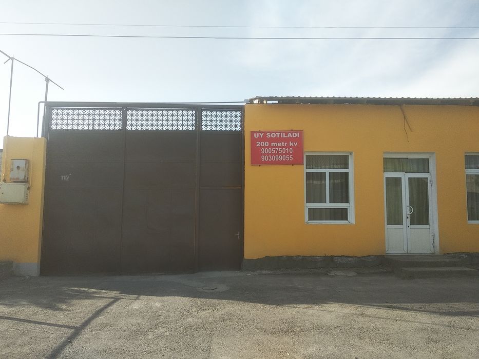 Уй сотилади 200метр кв келишилган холда квартирага алмаштирилиш мумкин