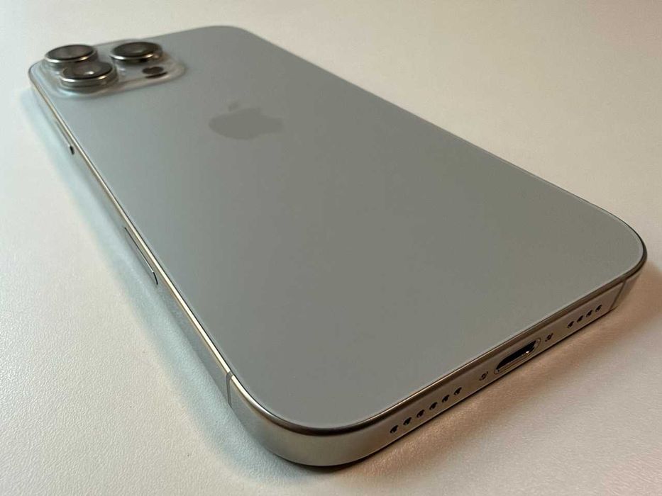  Apple / iPhone 16 Pro Max / 1 Tb / Natural / 90% Acumulator