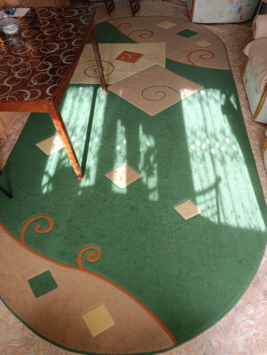 Ковер толстый овальный