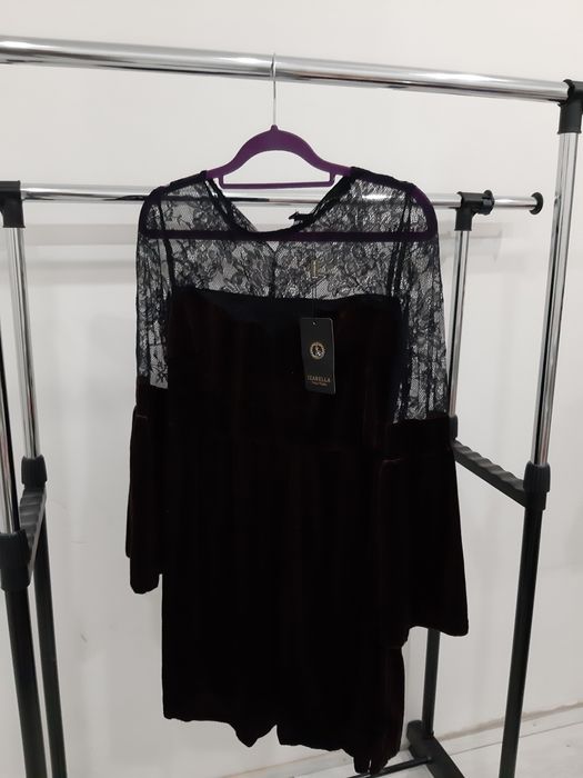 Продам разные красивые платья  все по 2000