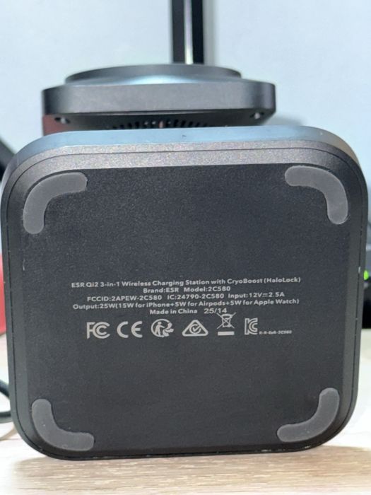 Incarcator Retea Wireless ESR CryoBoost 3in1, 25W, 1.67A, Negru