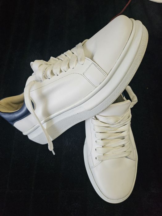 Pantofi din piele mărimea 38.