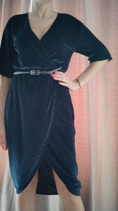 MSCH Елегантна рокля , р-р М, цена 10 евро