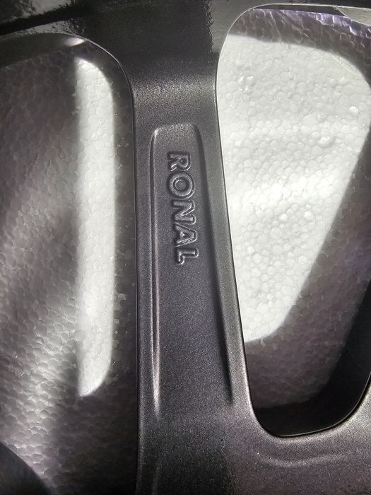Jante Mercedes  AMG W205 două lățimi 19 " A205 401 65 00  , A205 401 49 00 , față  7,5Jx19H2  ET 33 și spate 8,5Jx19H2 ET 52  , Ronal Germania