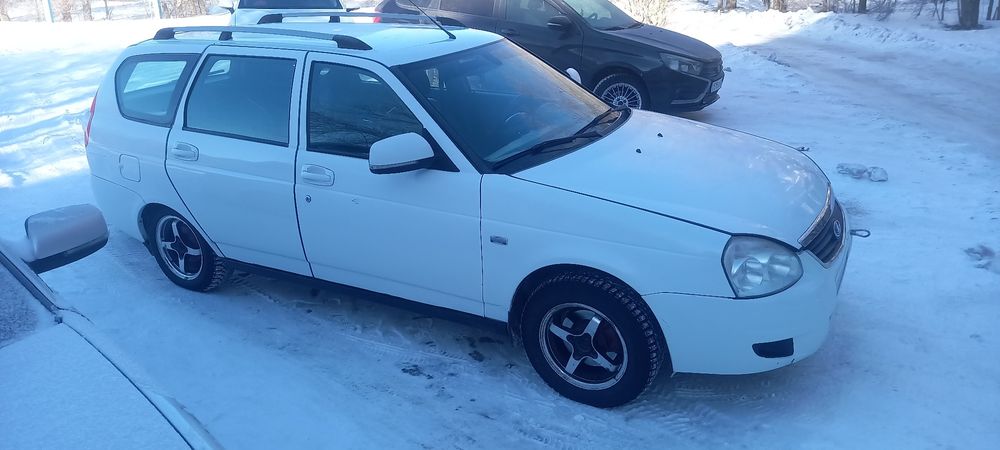 Продаю  Лада Приору  универсал