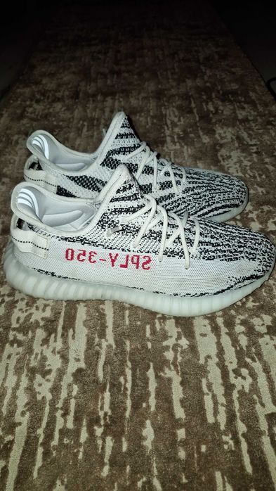 Yeezy Boost 350 Zebra
