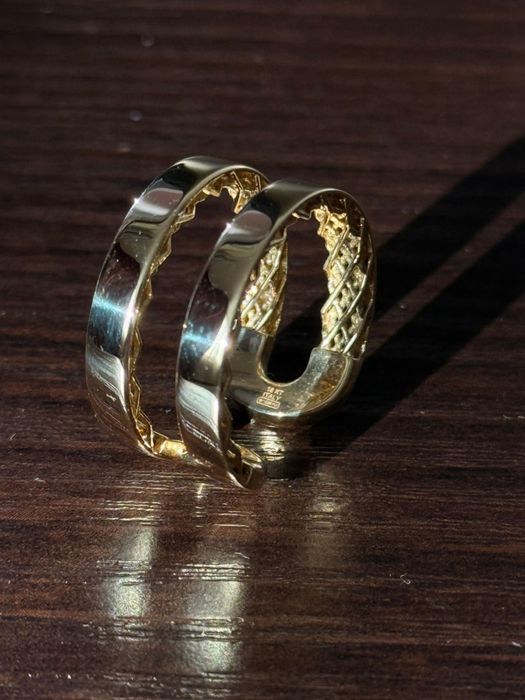 Продам золотое кольцо от Роберто Коин оригинал