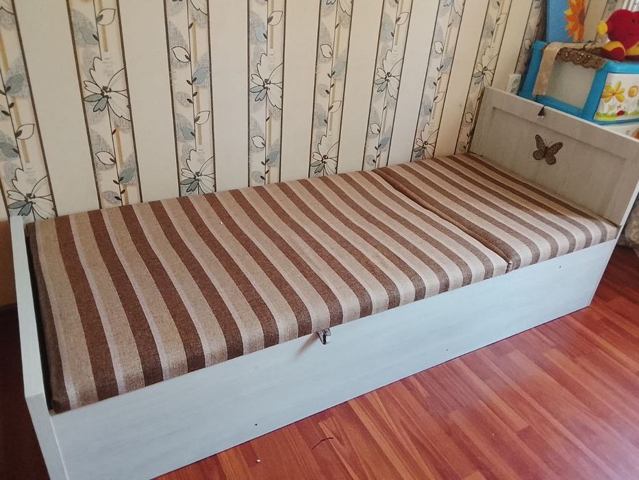 Продаю кровать,в отличном состоянии