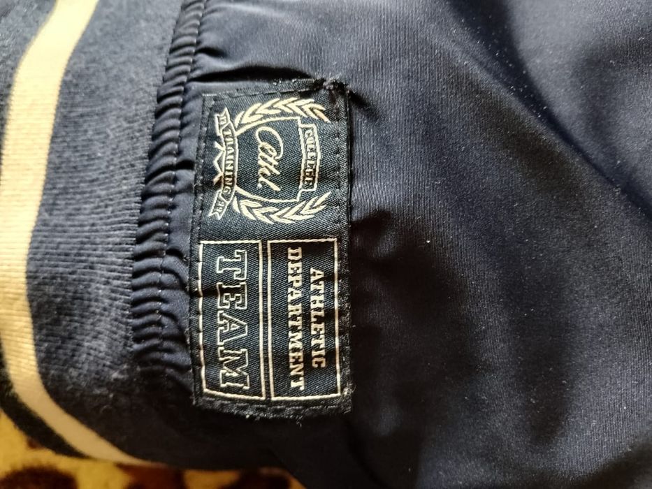 Продам куртку-ветровку