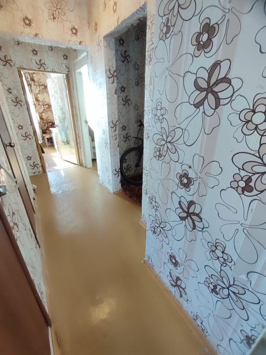 Продам 3 х комн квар. 6-87,  5 этаж.