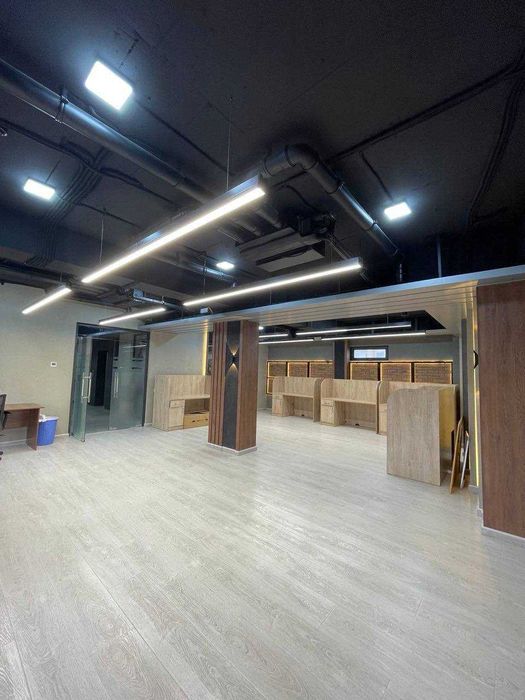 Отдельностоящее здание в Яккасарайском районе. 1100м2