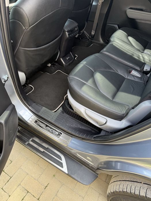 Vand Toyota Highlander Luxury 2022
