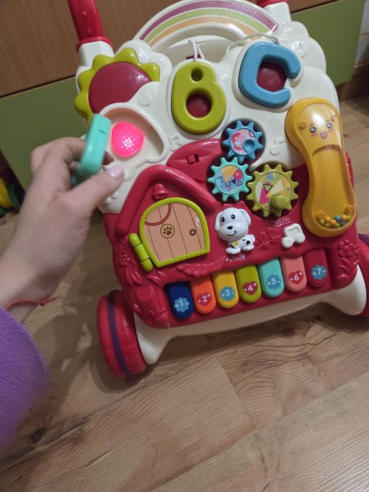 бебешка проходилка - walker