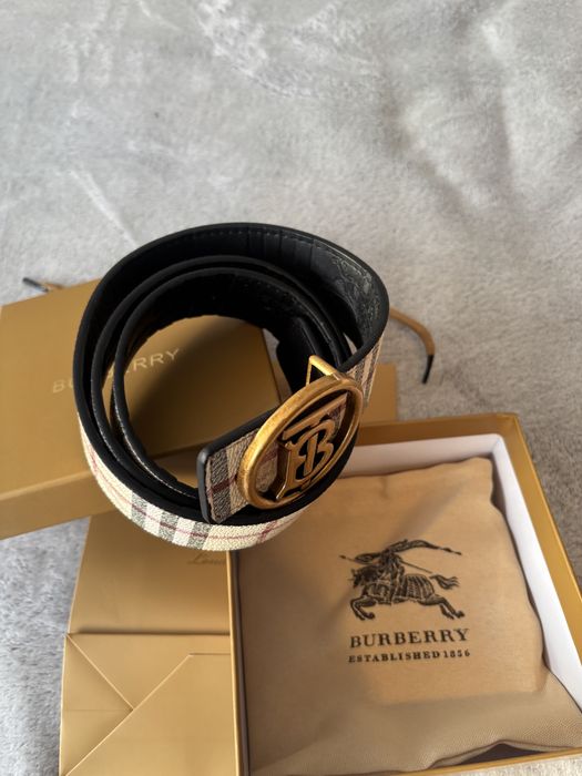 Curele burberry.