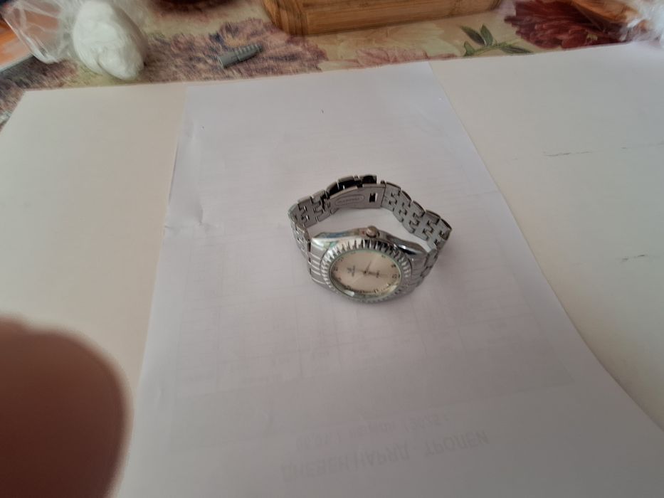 Продавам оригинален луксозен часовник "ORLANDO".