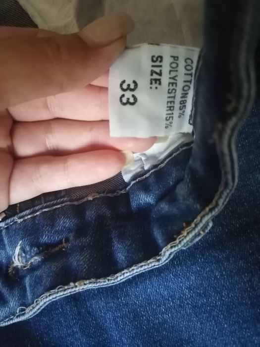 Продам женские джинсы