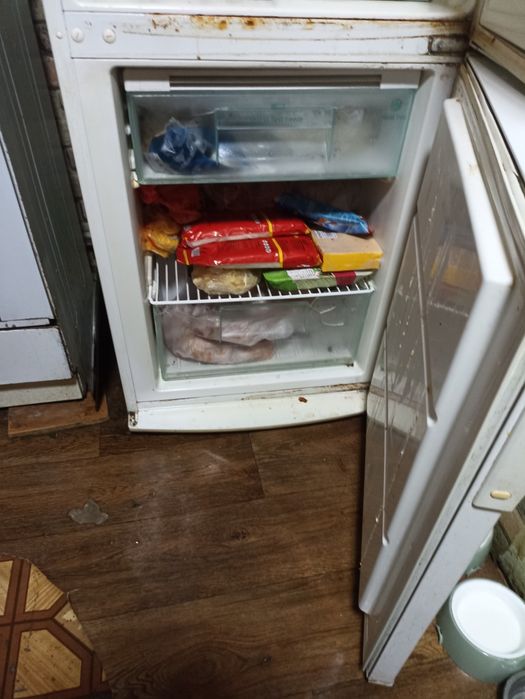 Продам холодильник хороший