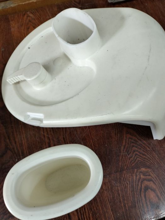 Запчасти от соковыжималки .