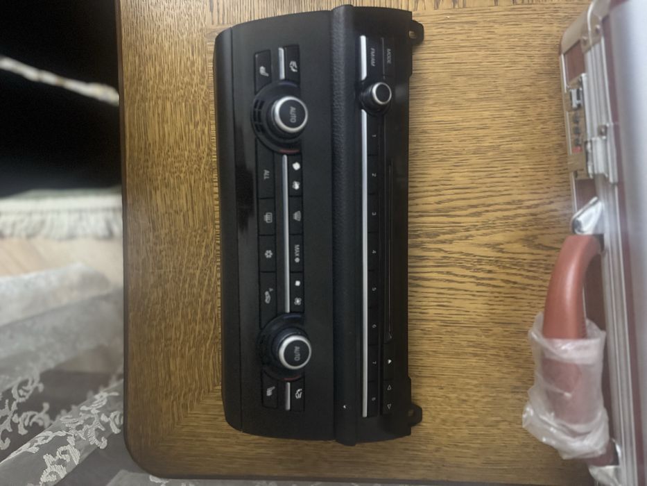 Запчасти все брали с BMW пятёрки, запчасти с салона