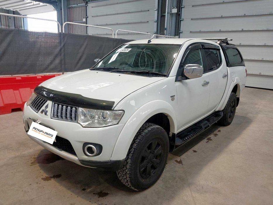 Dezmembrez Mitsubishi L200 2.5 Diesel 2013