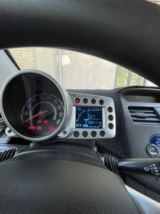 Спарк мошина сотилади