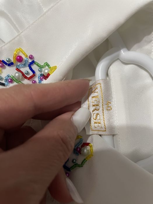Camasa dama cu motive traditionale  cusute manual