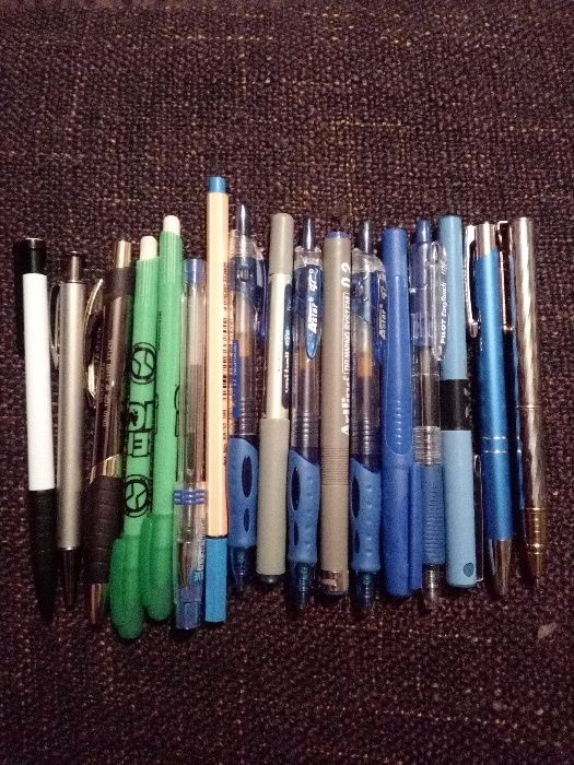 Продавам химикали, пиромоливи, моливи, маркери, телбоди и т.н.