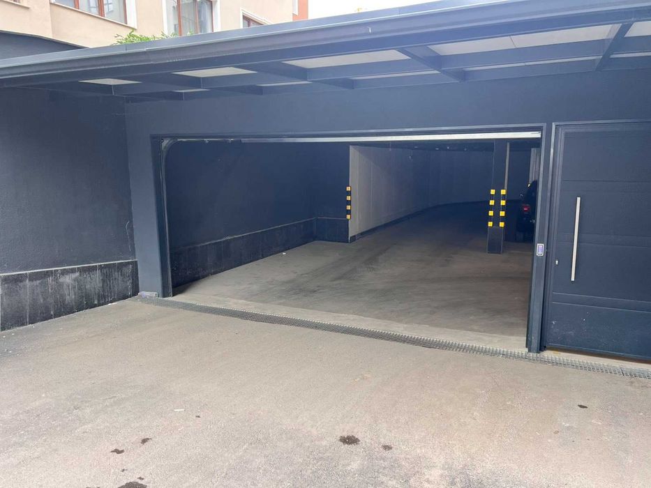 Дава се под наем Гараж / Паркомясто в София, Малинова долина - 18 кв.м за 129.54 € - Снимка #2