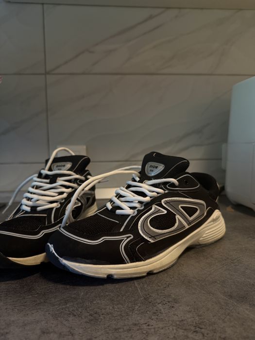 De vanzare Dior B30 marimea 44 dar merg perfect si la un 43.5