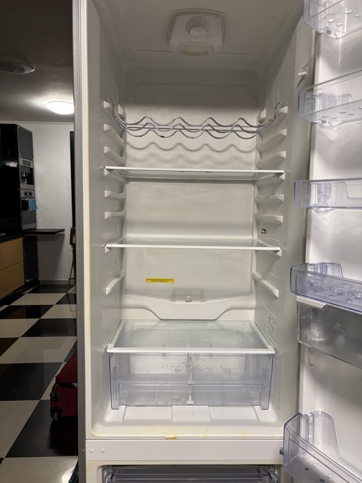 Vand frigider beko