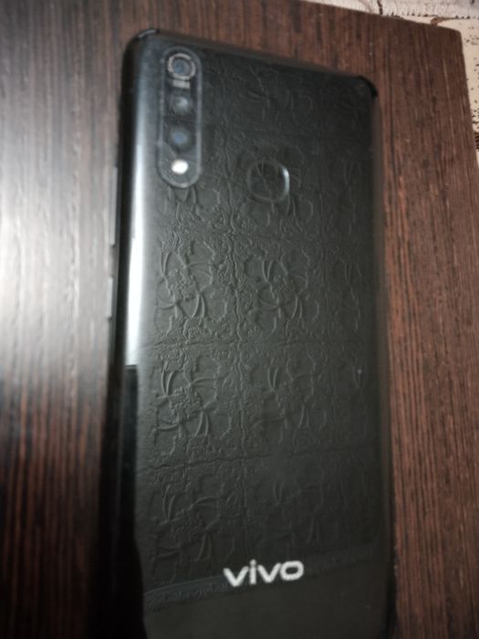 Продам сотовый телефон Vivo