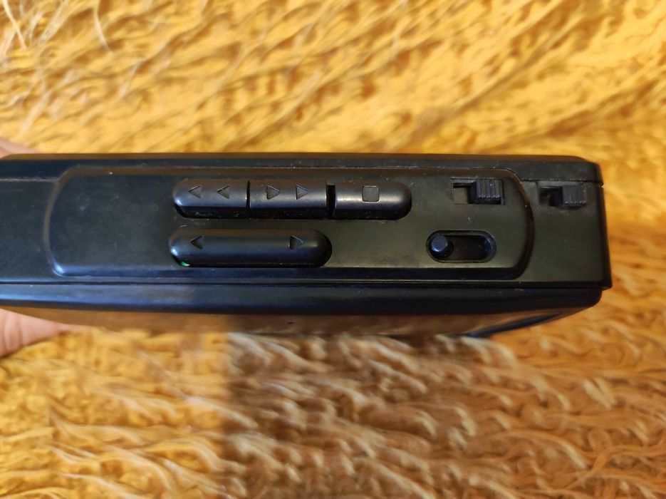 Уокмен- Bass Boost System