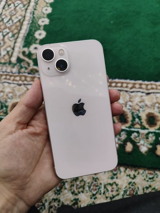 Продам Айфон 13 на 128 Гб.