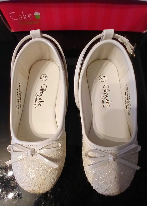 Официална рокля и обувки