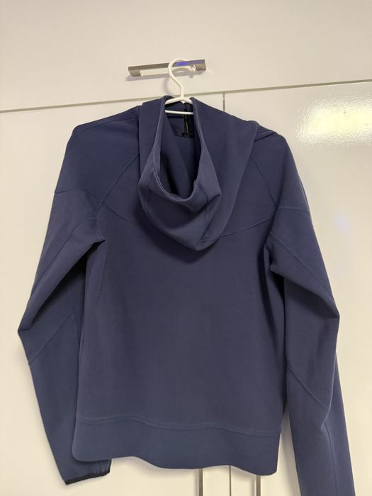 Тъмно син Nike tech fleece