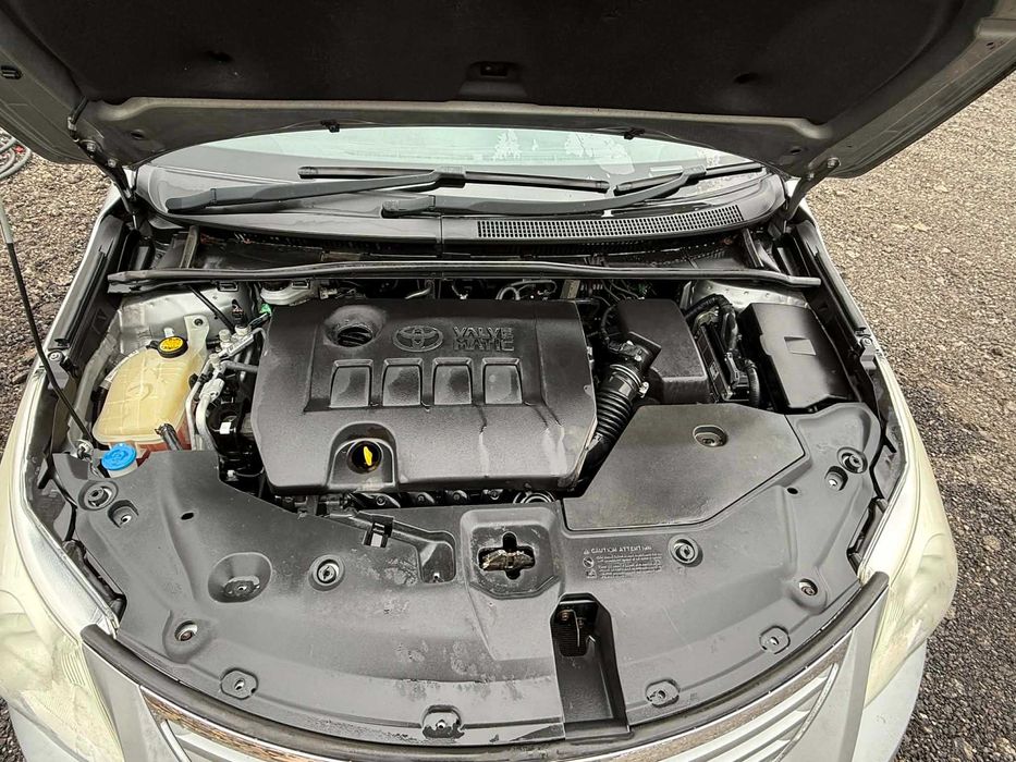 Toyota Avensis 1. 8 Valvematic 147 к с 2010г  НА ЧАСТИ