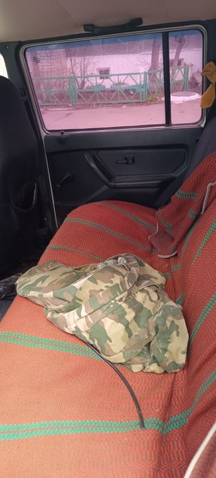 Нива  5 дверей ваз 21310