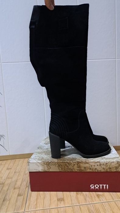 Продам сапоги, натуральная замша