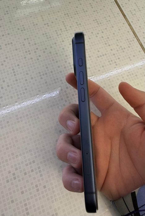 Vand iPhone 17 pro 256 gb