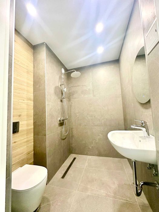 Четиристаен апартамент за продажба в Банишора