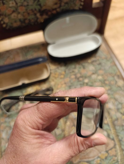 Продам 2 пары мужских. оптических очков,Италия ,недорого