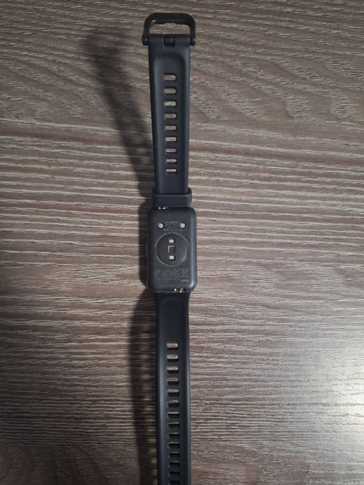 Часы хуавей продам