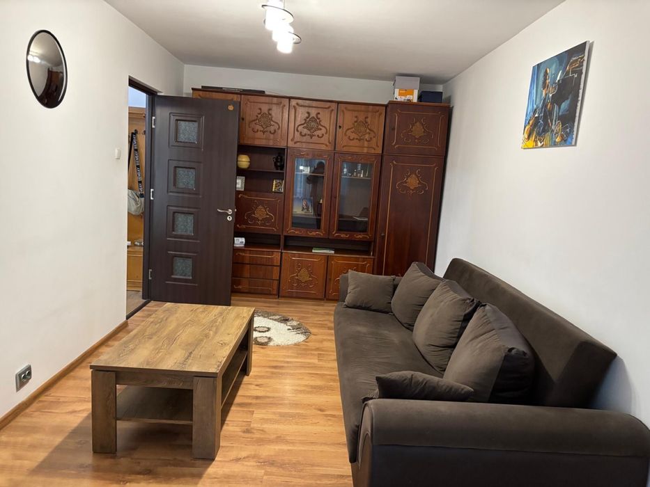 Inchiriez apartament cu 2 camere zona obcini