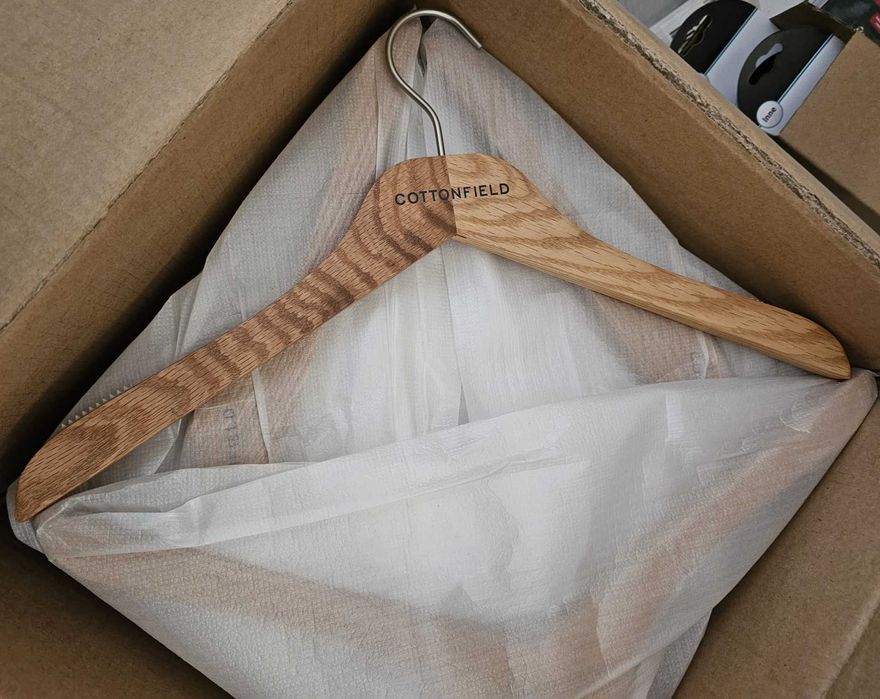 Umeras din lemn masiv cu cleme, lacuit, fabricat in Suedia, NOU, 6ron