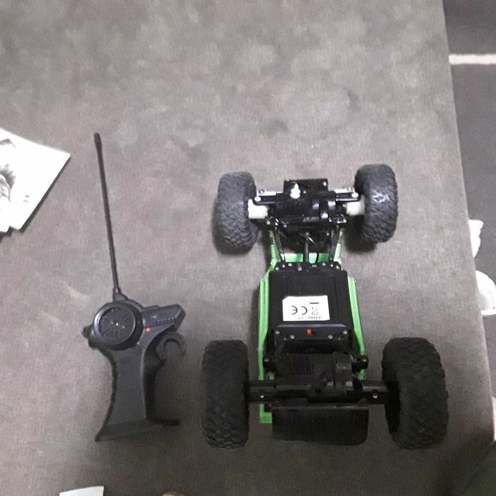 masina pe baterii offroad