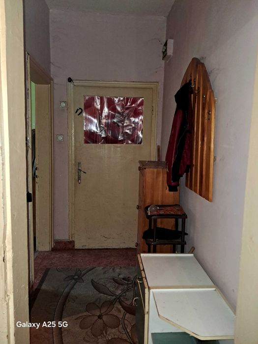 Продавм гарсониера в Димитровград